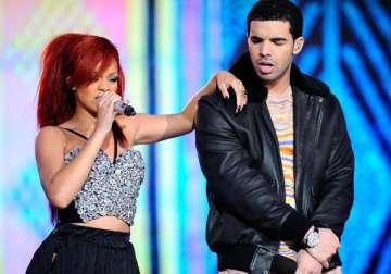 rihanna back with drake