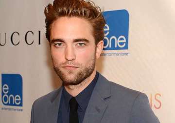 robert pattinson to work in ad campaign