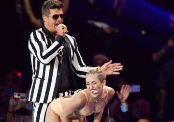 robin thicken turns down offer to perform with miley cyrus view their controversial pics