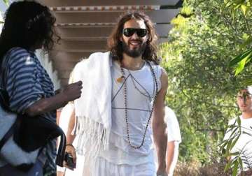 russell brand takes mother for yoga