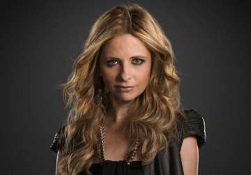 sarah michelle gellar returning to tv