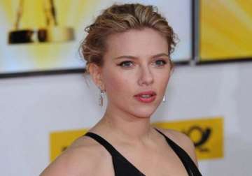 scarlett johansson keen to direct