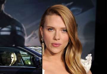 scarlett johansson turns reckless driver for lucy