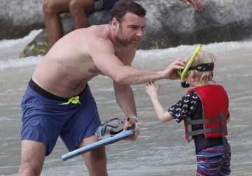 schreiber naomi watts teach sons to be charitable