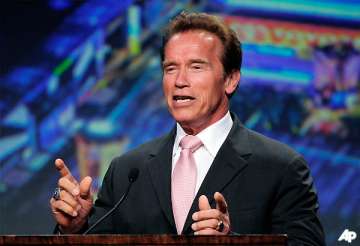 schwarzenegger inches back after child disclosure