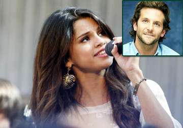 selena gomez finds bradley cooper beautiful