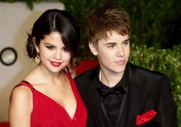 selena wants justin bieber to delete her footage