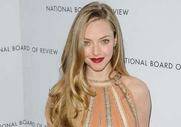 seyfried changed lifestyle for les miserables