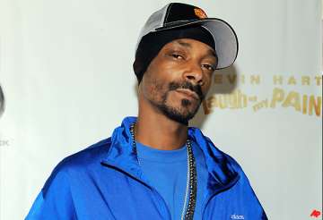 snoop dog hit with minor drug charge in texas