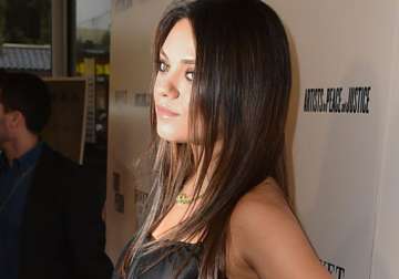 stop saying we are pregnant mila kunis warns future dads