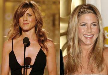 when jennifer aniston ditched her sleek style see pics