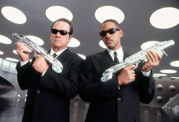 men in black 3 tackles time travel