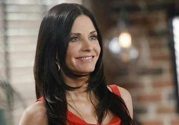 courteney cox returns to cougar town finale season