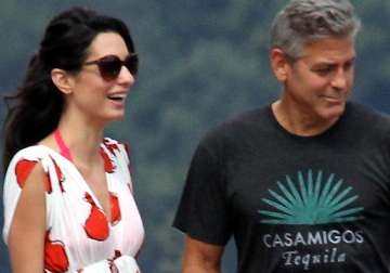 george clooney amal alamuddin to write their own vows for wedding