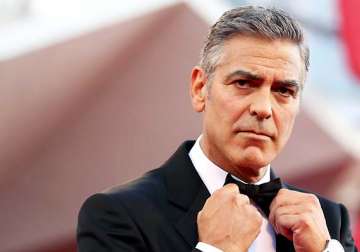 ageing gracefully george clooney refuse to dye his grey hair