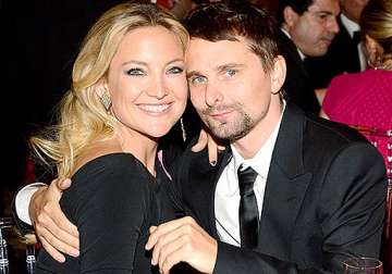 kate hudson and matt bellamy trying to romance