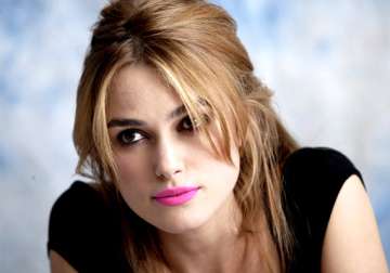 keira knightley gets rude after drinking