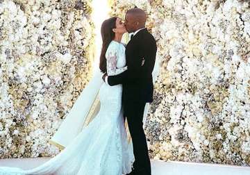 kanye west loves to send gifts to wife kim kardashian