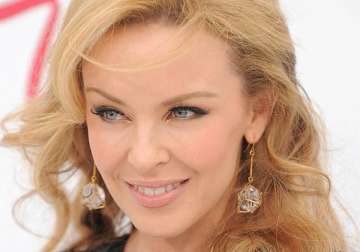 kylie minogue struggles with commitment