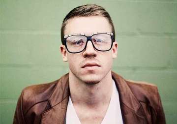 macklemore turns into freelance artist