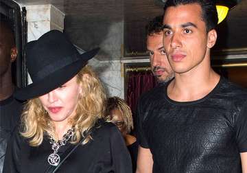 is madonna dating 26 year old choreographer