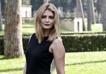 actress mischa barton sued for missing shooting
