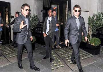 tom cruise surprises at derby event