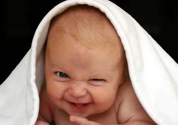 babies can differentiate between friends and foes view pics