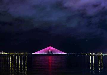 it s pink for bandra worli sea link see pics
