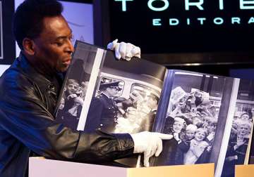 book about pele weighs 15 kg costs 1 700 see pics