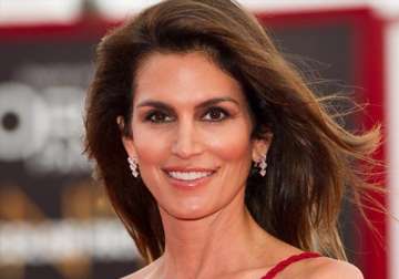 cindy crawford to release her hybrid book in 2015