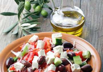 cut heart risks with mediterranean style diets