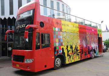 enjoy 12 course lunch on a moving bus on mumbai s marine drive