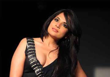 fashion fashion week 2014 richa chadda to walk for sounia gohil