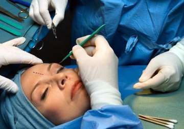 girl goes under the knife for a perfect facebook profile pic