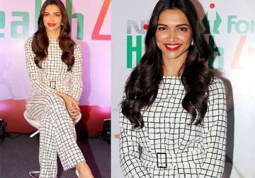 deepika goes retro looks divine in zara at delhi event