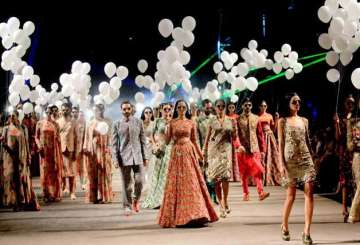 lakme fashion week 2015 sabyasachi mukherjee s show kickstarts the event