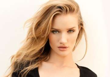 rosie huntington whiteley s life ruined by hair dye