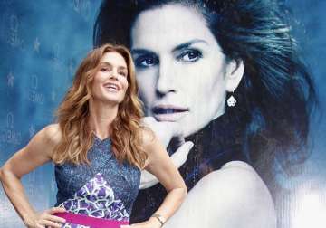 cindy crawford looks vibrant on second india visit see pics