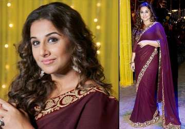 vidya balan looks adorably sexy in this colour