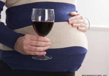 drinking during pregnancy can give your baby 400 disease