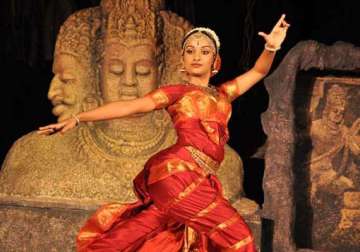 neeta bhargava ropes in kuchipudi dancers as showstoppers