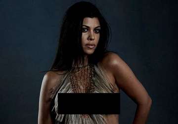 pregnant kourtney kardashian poses nude