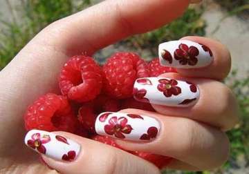 pins toothpicks can beautify nails
