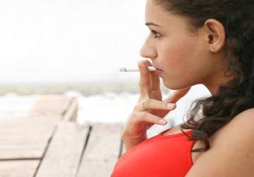 smoking linked to breast cancer in young women study