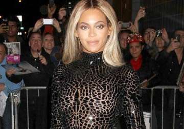 beyonce co partners with topshop