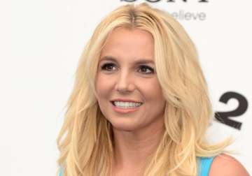 britney spears obsessed with meditating