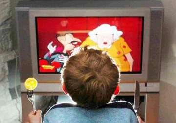 kids watching overweight cartoon characters gain weight faster study