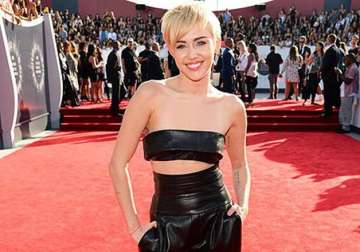 miley cyrus shares her worst make up nightmare