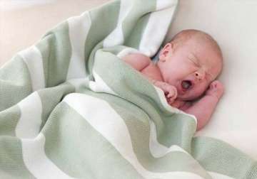 blankets and pillows put babies at sudden death risk